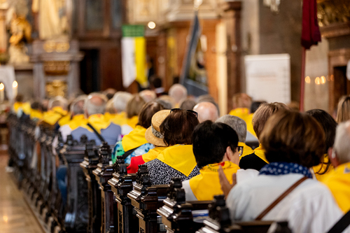 400 Mesnerinnen und Mesner bei österreichweiter Wallfahrt / Erzdiözese Wien/Schönlaub, Stephan Schönlaub 400 Mesnerinnen und Mesner bei österreichweiter Wallfahrt