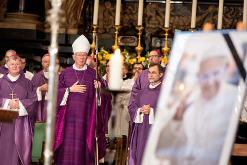 Stephansdom: Österreich nahm Abschied von Papst Franziskus