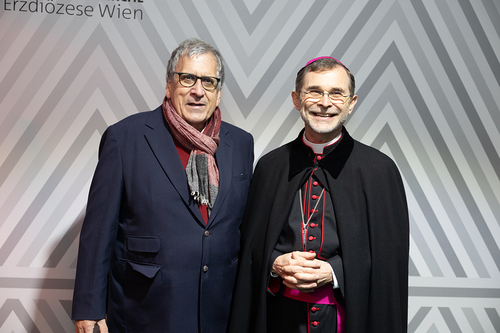 Gratulationsschlange / Erzdiözese Wien/ Schönlaub, Stephan Schönlaub
